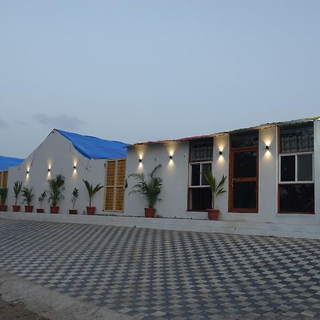 Samudra Resort Nashik Bagian luar foto